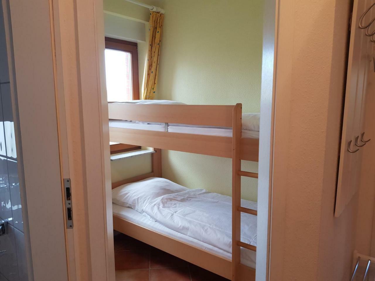 Ferienwohnung 4 Im Haus Am See Mit Wintergarten Und Terrasse Seedorf  Phòng bức ảnh