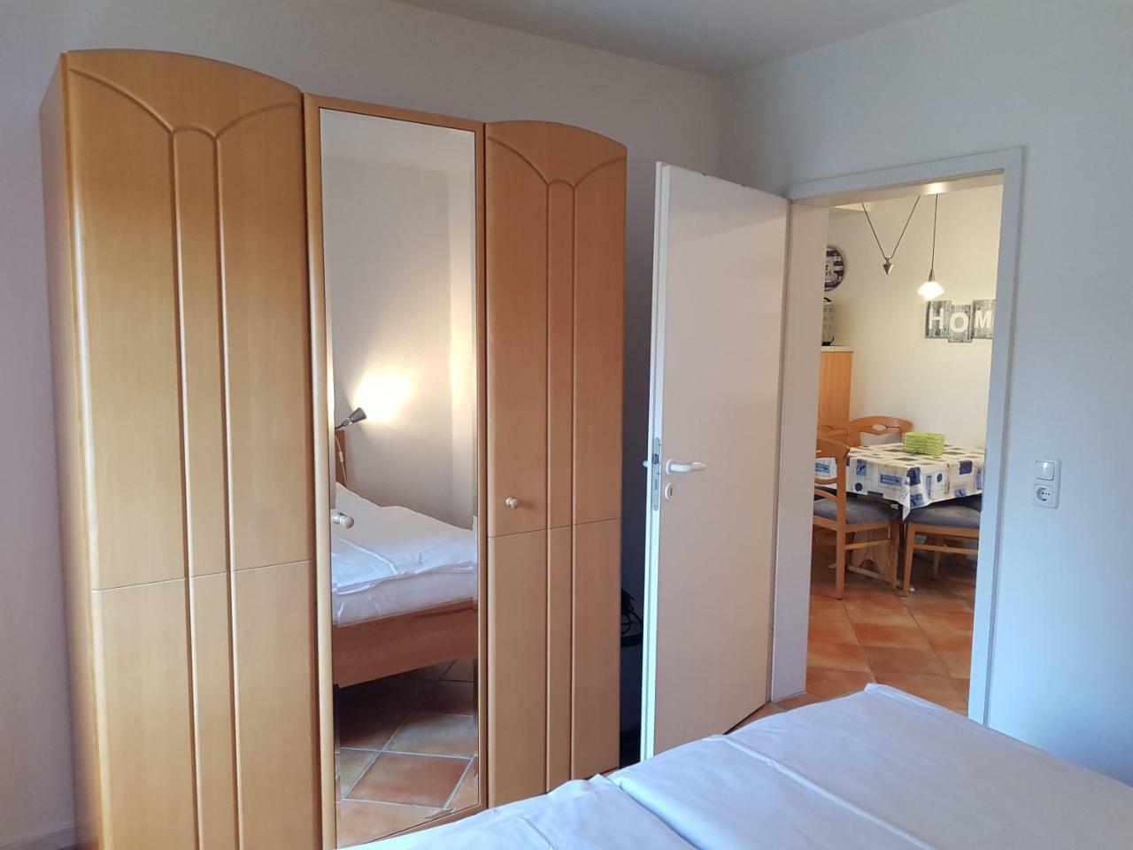 Ferienwohnung 4 Im Haus Am See Mit Wintergarten Und Terrasse Seedorf  Phòng bức ảnh